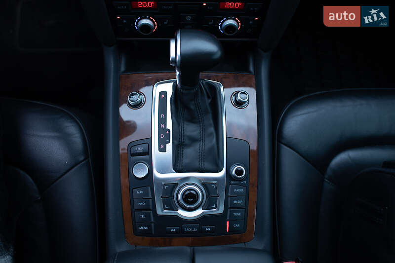 Внедорожник / Кроссовер Audi Q7 2014 в Киеве