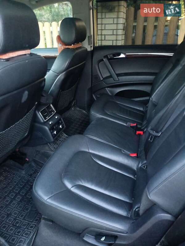 Внедорожник / Кроссовер Audi Q7 2012 в Черновцах