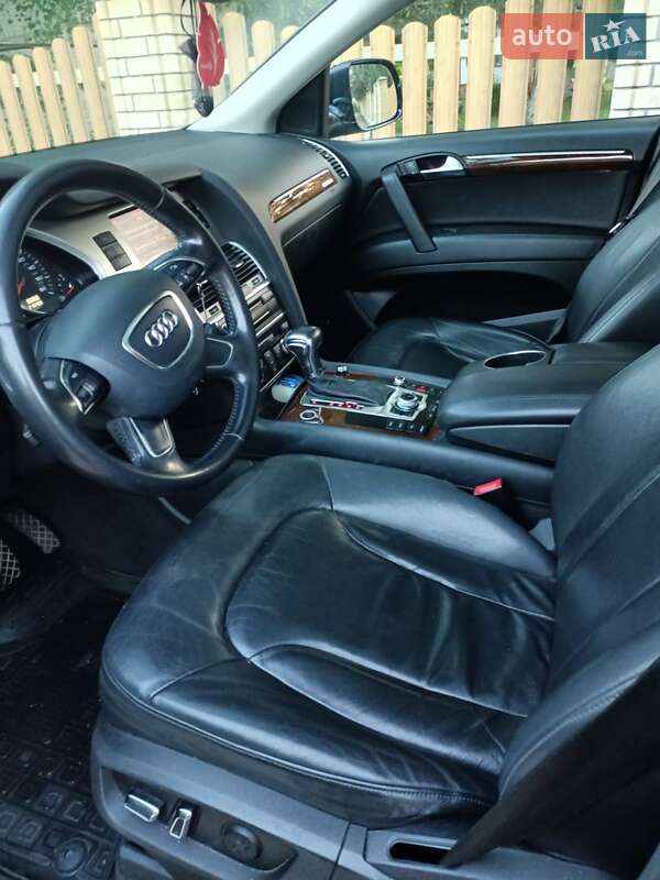 Внедорожник / Кроссовер Audi Q7 2012 в Черновцах