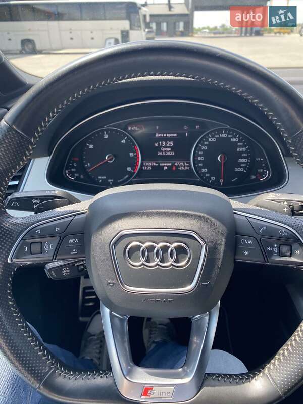 Внедорожник / Кроссовер Audi Q7 2016 в Луцке