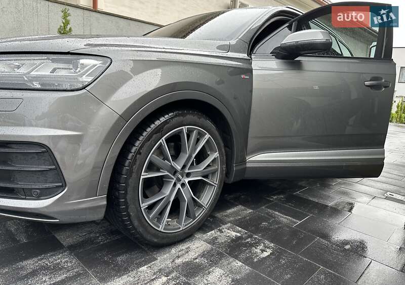 Внедорожник / Кроссовер Audi Q7 2016 в Ужгороде фото Внедорожник / Кроссовер Audi Q7 2016 в Ужгороде