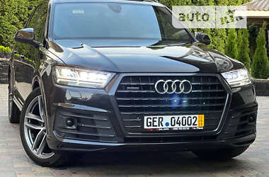 Внедорожник / Кроссовер Audi Q7 2017 в 