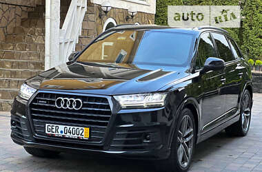 Внедорожник / Кроссовер Audi Q7 2017 в 