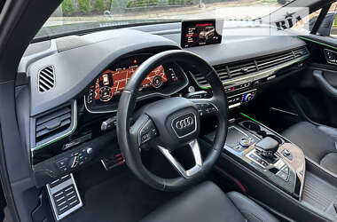 Внедорожник / Кроссовер Audi Q7 2017 в 
