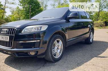 Внедорожник / Кроссовер Audi Q7 2007 в Черновцах