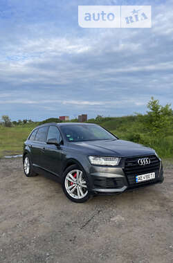 Внедорожник / Кроссовер Audi Q7 2016 в Днепре