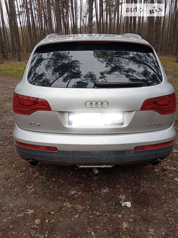 Позашляховик / Кросовер Audi Q7 2009 в Броварах