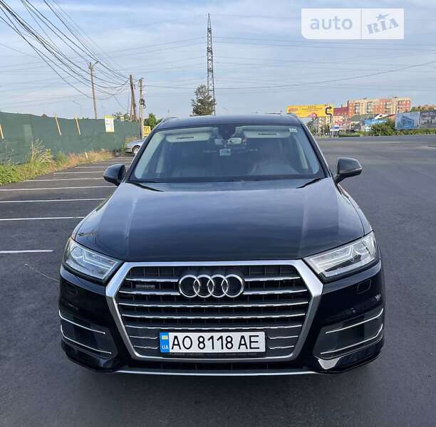 Позашляховик / Кросовер Audi Q7 2016 в Мукачевому