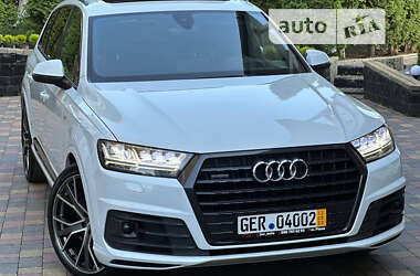 Позашляховик / Кросовер Audi Q7 2017 в 