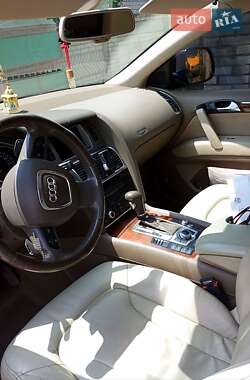Внедорожник / Кроссовер Audi Q7 2007 в 