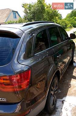 Внедорожник / Кроссовер Audi Q7 2007 в 