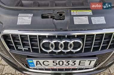 Внедорожник / Кроссовер Audi Q7 2015 в 