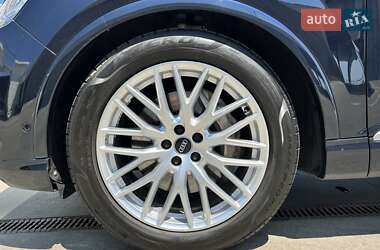 Внедорожник / Кроссовер Audi Q7 2015 в 
