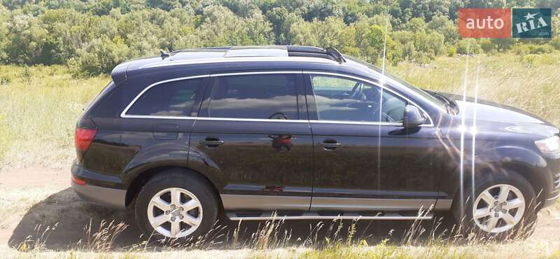 Внедорожник / Кроссовер Audi Q7 2011 в Гайвороне