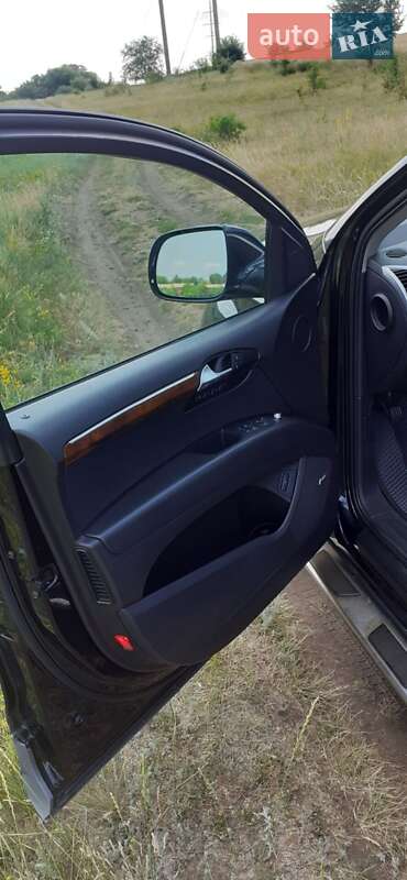 Позашляховик / Кросовер Audi Q7 2011 в Гайвороні