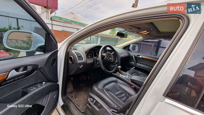 Позашляховик / Кросовер Audi Q7 2014 в Бучі