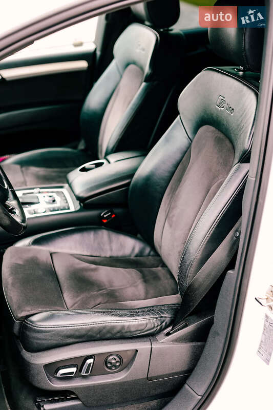 Внедорожник / Кроссовер Audi Q7 2012 в Мукачево