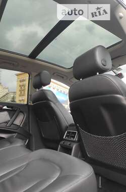 Внедорожник / Кроссовер Audi Q7 2013 в 