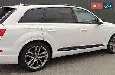 Внедорожник / Кроссовер Audi Q7 2016 в Черновцах