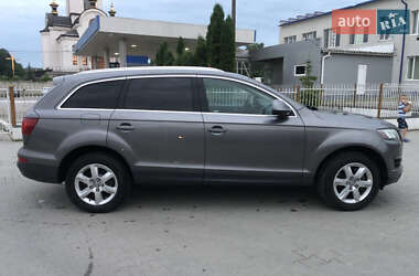 Внедорожник / Кроссовер Audi Q7 2012 в 