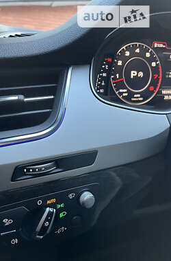 Внедорожник / Кроссовер Audi Q7 2016 в 