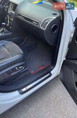 Внедорожник / Кроссовер Audi Q7 2013 в 