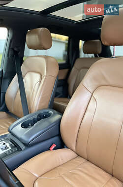 Внедорожник / Кроссовер Audi Q7 2010 в Черновцах