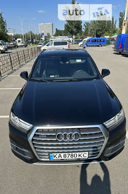 Внедорожник / Кроссовер Audi Q7 2017 в 