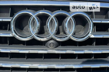 Внедорожник / Кроссовер Audi Q7 2017 в 