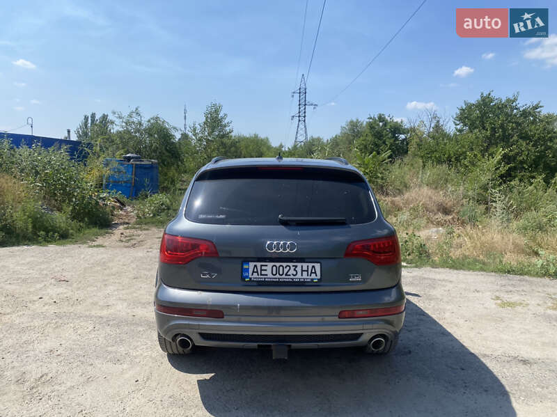 Позашляховик / Кросовер Audi Q7 2012 в Дніпрі