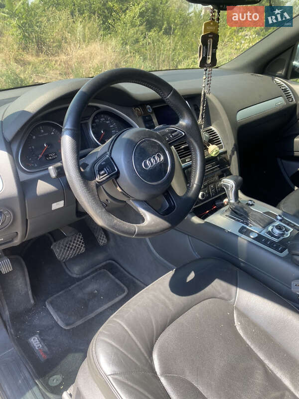 Позашляховик / Кросовер Audi Q7 2012 в Дніпрі