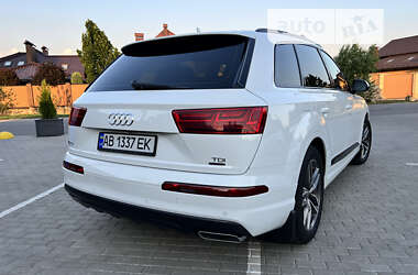 Внедорожник / Кроссовер Audi Q7 2017 в 
