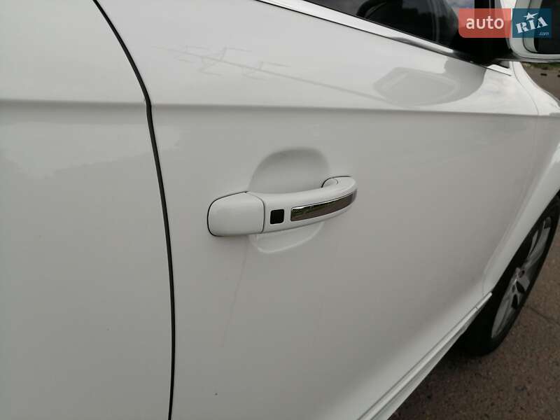 Внедорожник / Кроссовер Audi Q7 2015 в Полтаве
