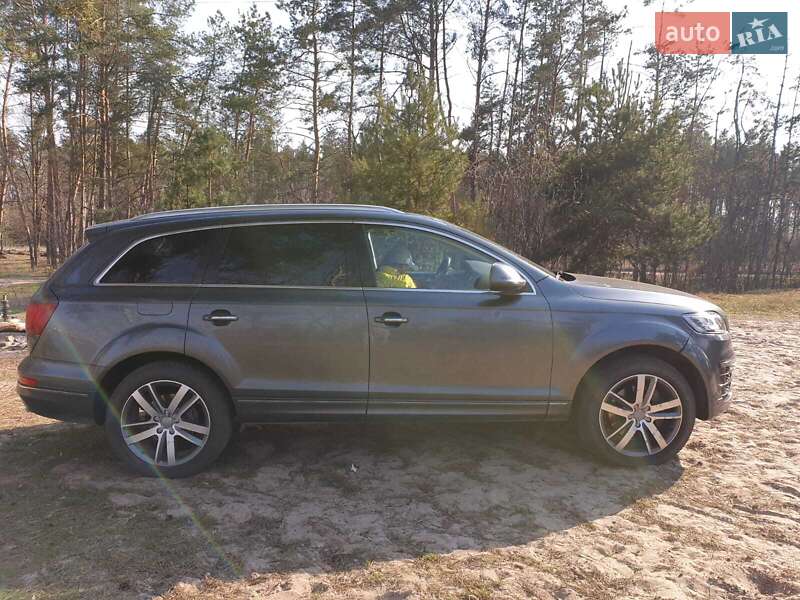 Внедорожник / Кроссовер Audi Q7 2015 в Киеве