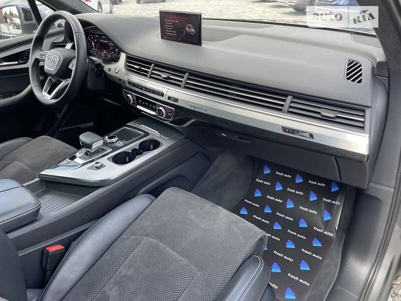 Внедорожник / Кроссовер Audi Q7 2015 в Ровно фото 41 Внедорожник / Кроссовер Audi Q7 2015 в Ровно