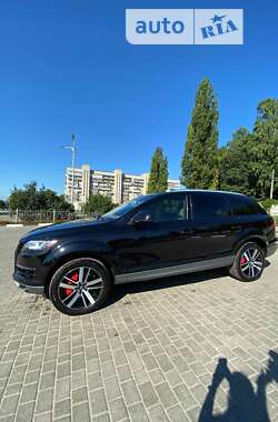 Позашляховик / Кросовер Audi Q7 2012 в 