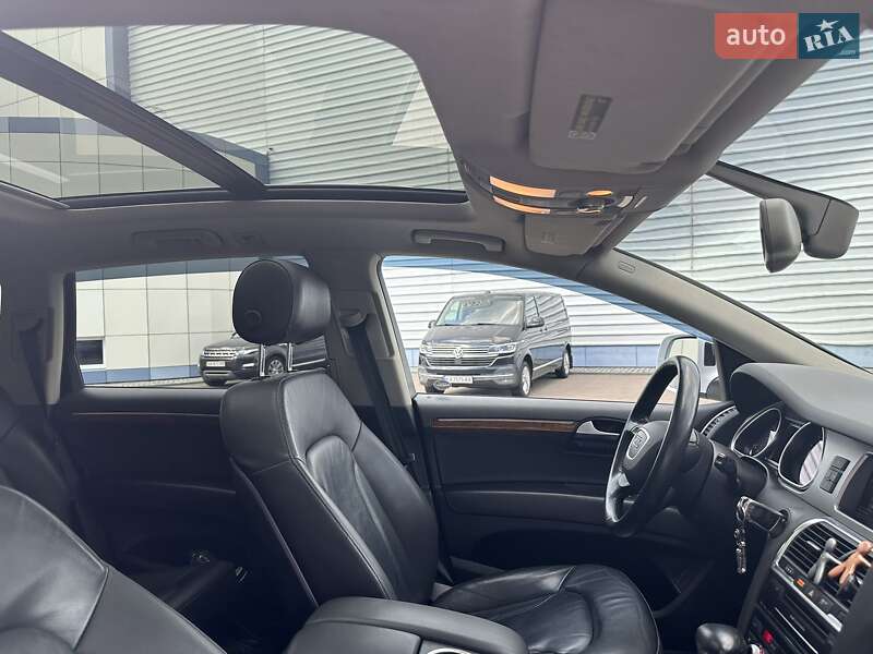 Позашляховик / Кросовер Audi Q7 2015 в Києві