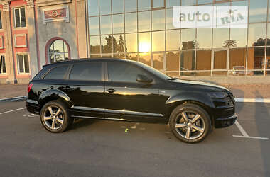 Внедорожник / Кроссовер Audi Q7 2013 в 