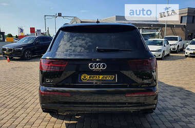 Позашляховик / Кросовер Audi Q7 2017 в Мукачевому