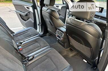 Внедорожник / Кроссовер Audi Q7 2016 в 