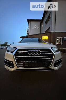 Внедорожник / Кроссовер Audi Q7 2017 в Львове