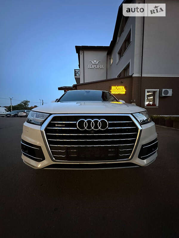 Позашляховик / Кросовер Audi Q7 2017 в Львові фото 14 Позашляховик / Кросовер Audi Q7 2017 в Львові