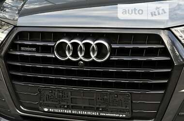 Внедорожник / Кроссовер Audi Q7 2016 в 
