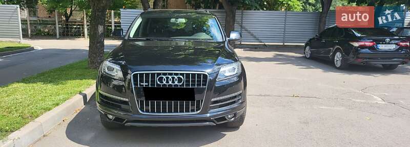 Позашляховик / Кросовер Audi Q7 2012 в Полтаві