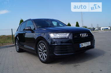 Внедорожник / Кроссовер Audi Q7 2017 в Ровно