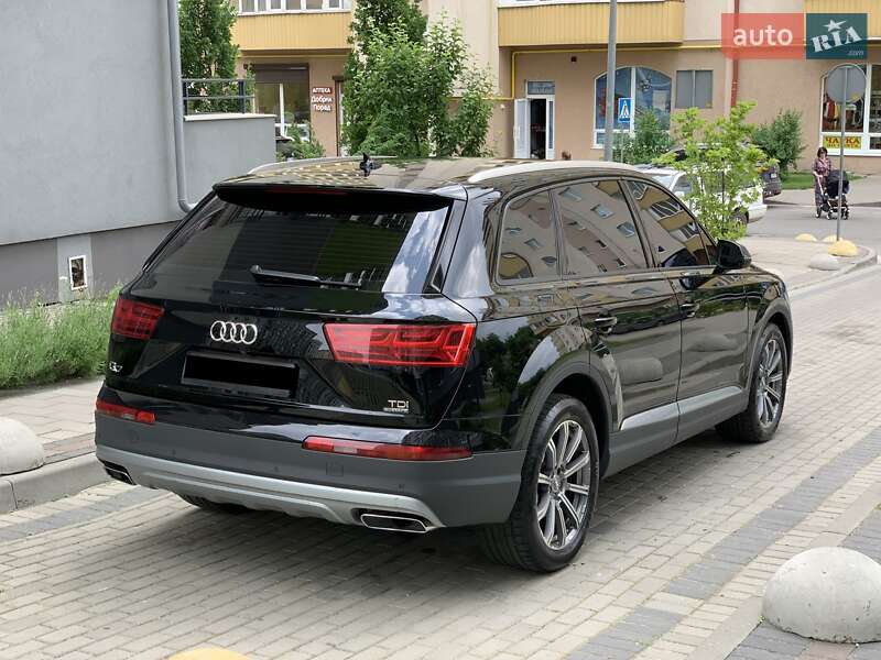 Позашляховик / Кросовер Audi Q7 2015 в Львові