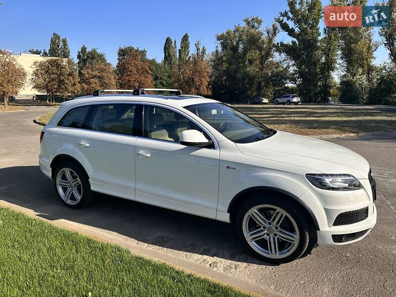 Внедорожник / Кроссовер Audi Q7 2010 в Кременчуге