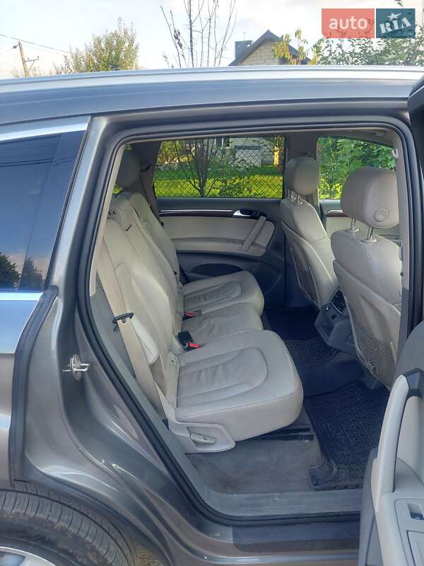 Позашляховик / Кросовер Audi Q7 2011 в Львові