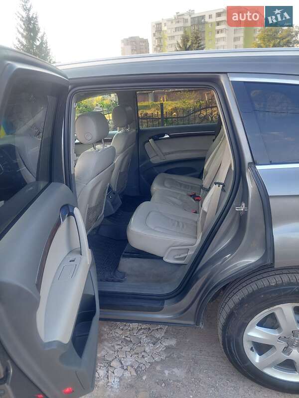 Позашляховик / Кросовер Audi Q7 2011 в Львові