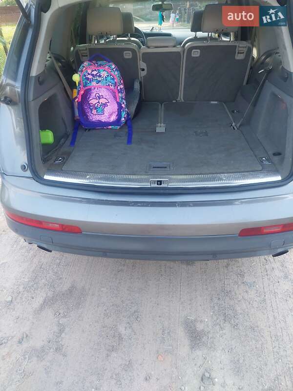 Позашляховик / Кросовер Audi Q7 2011 в Львові